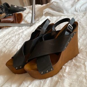 Aldo black leather wedges